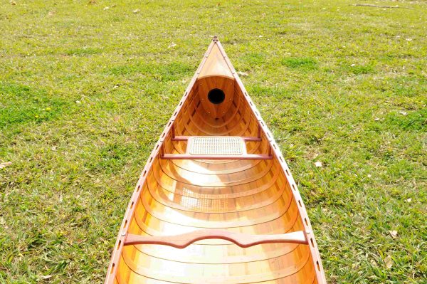 Ribbed Canoe with Curved Bow (12ft) - OMH (K080)