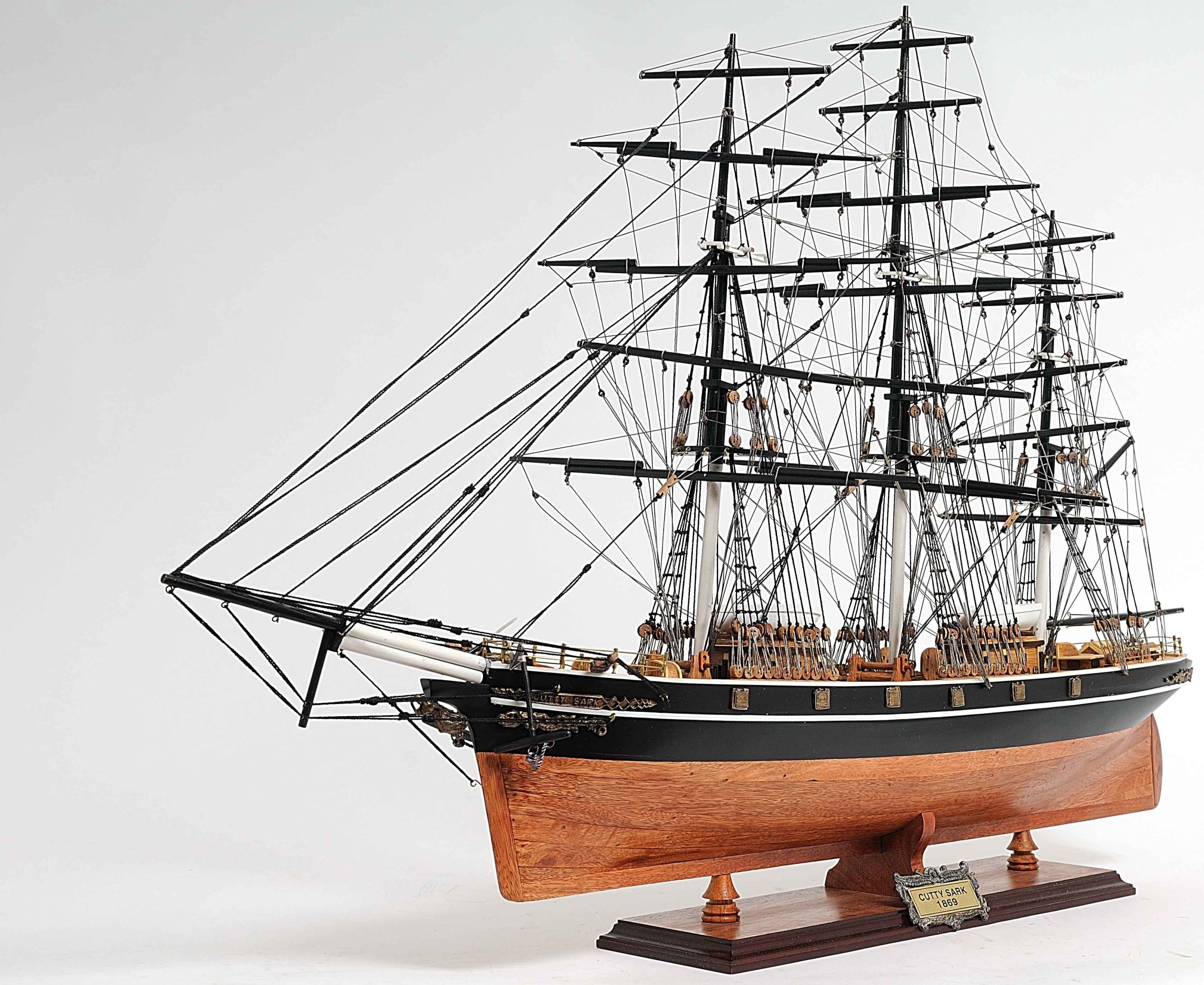 Cutty Sark Model Ship (no sail) - OMH (T123) - Image 3