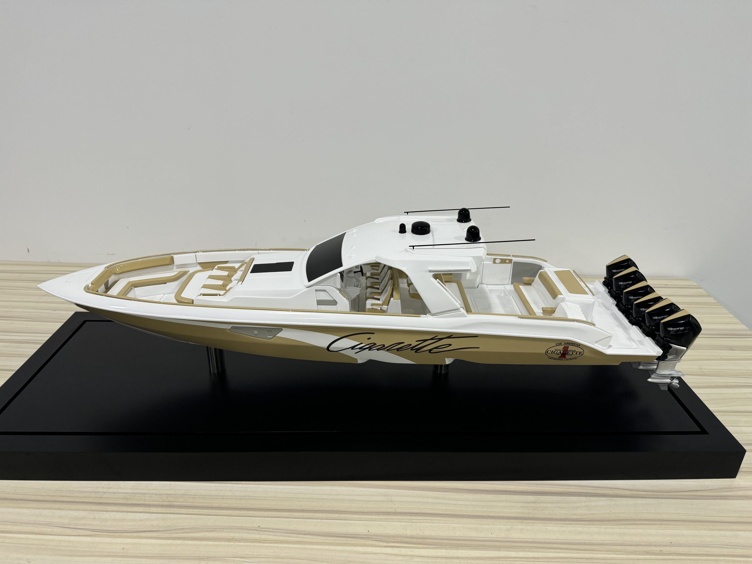 Thunder 52 Model Boat - BM (BM008) - Image 12
