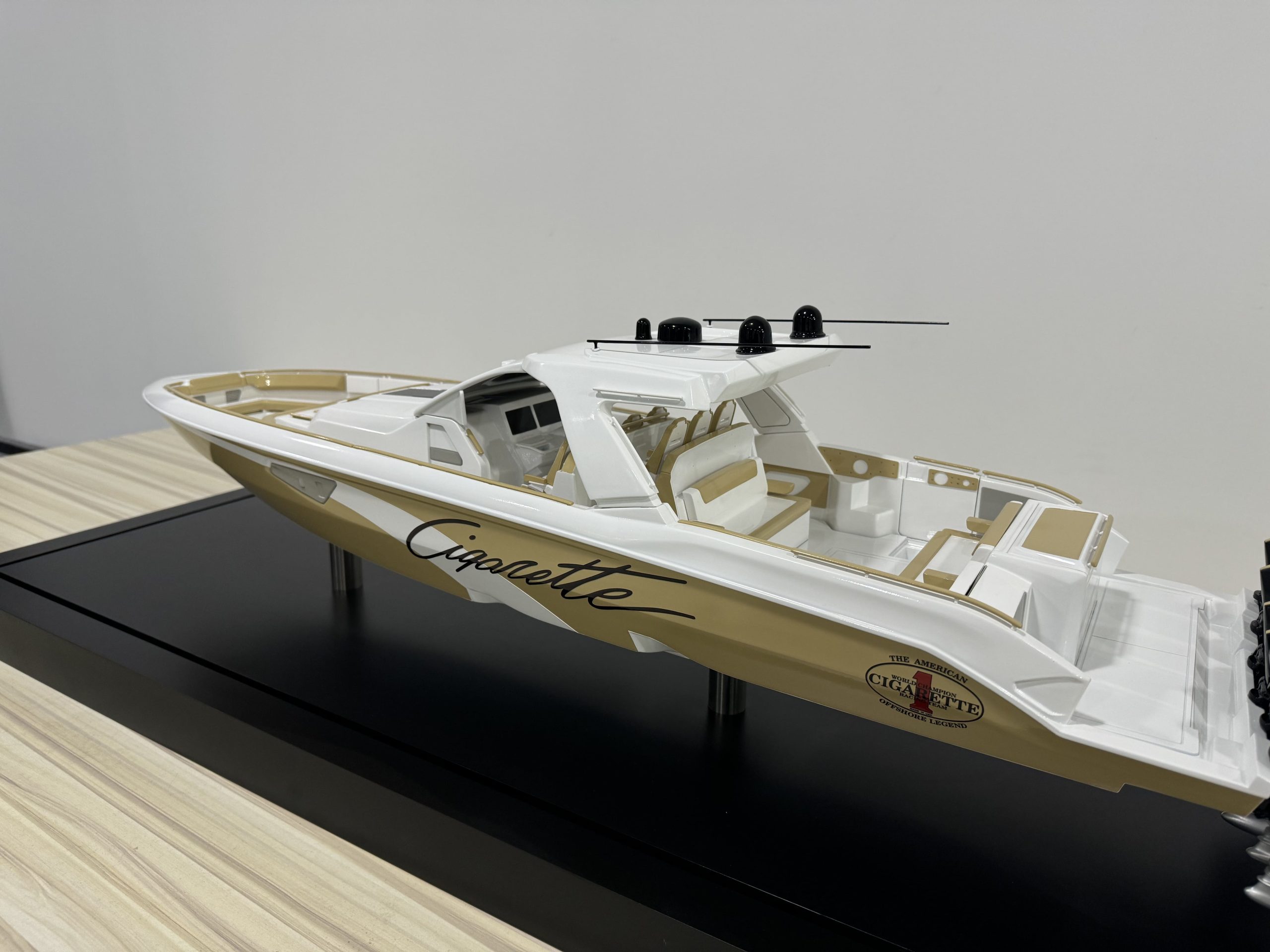 Thunder 52 Model Boat - BM (BM008) - Image 13