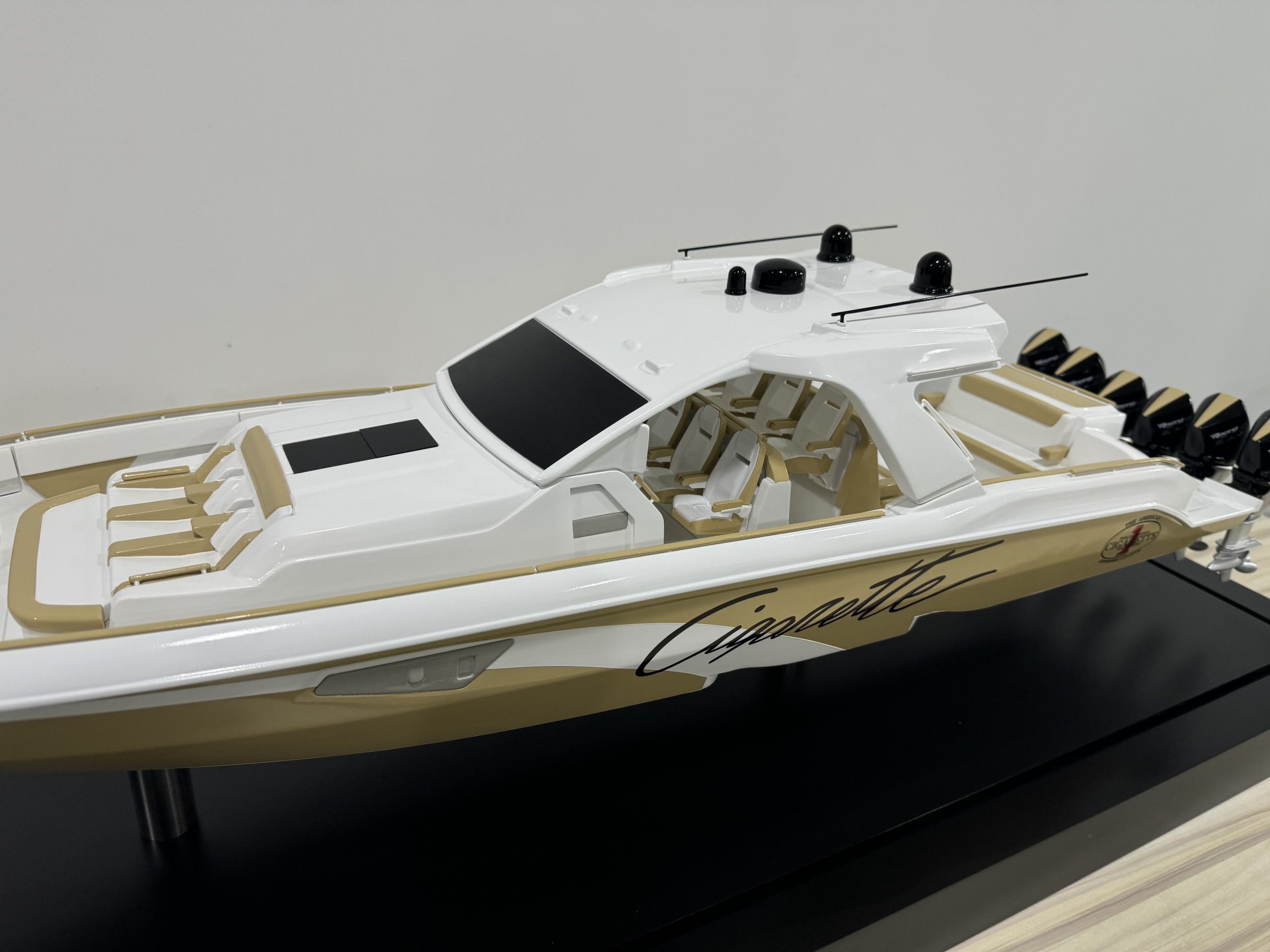 Thunder 52 Model Boat - BM (BM008) - Image 14