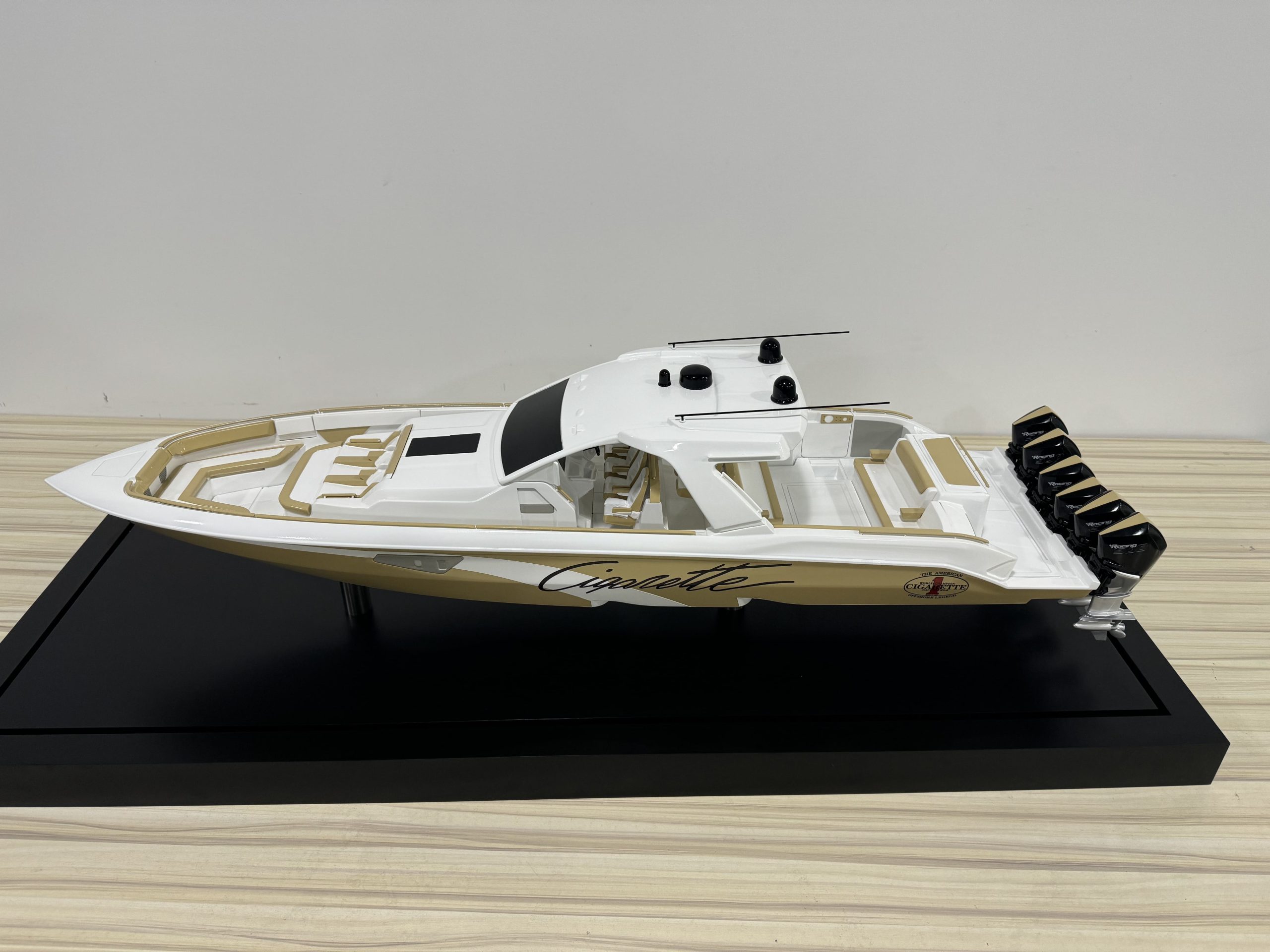 Thunder 52 Model Boat - BM (BM008) - Image 16