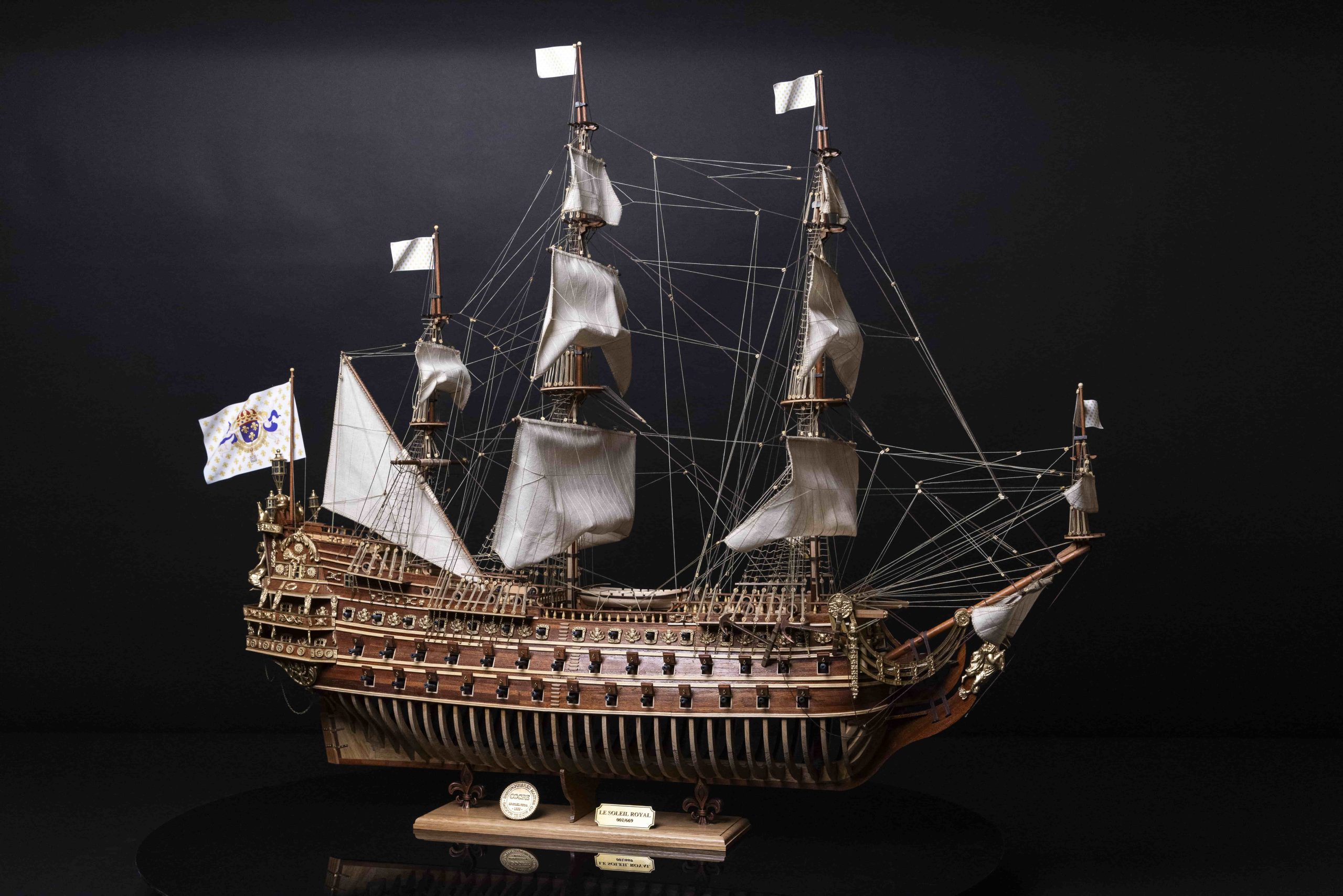 OcCre Soleil Royal Model Kit – Limited Edition (PR002) - Image 12