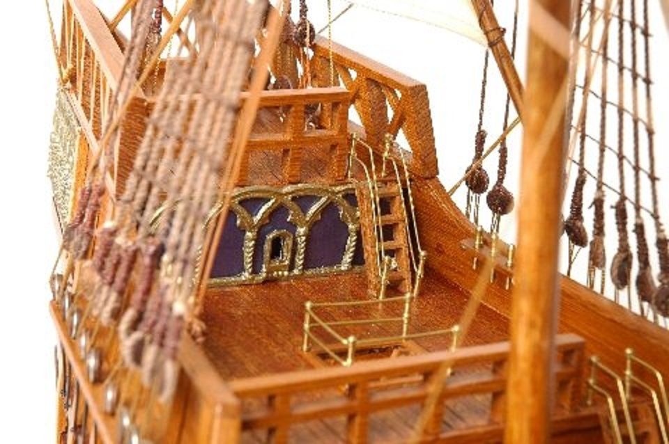 138-8575-Santa-Maria-Model-Ship-Superior-Range.jpg