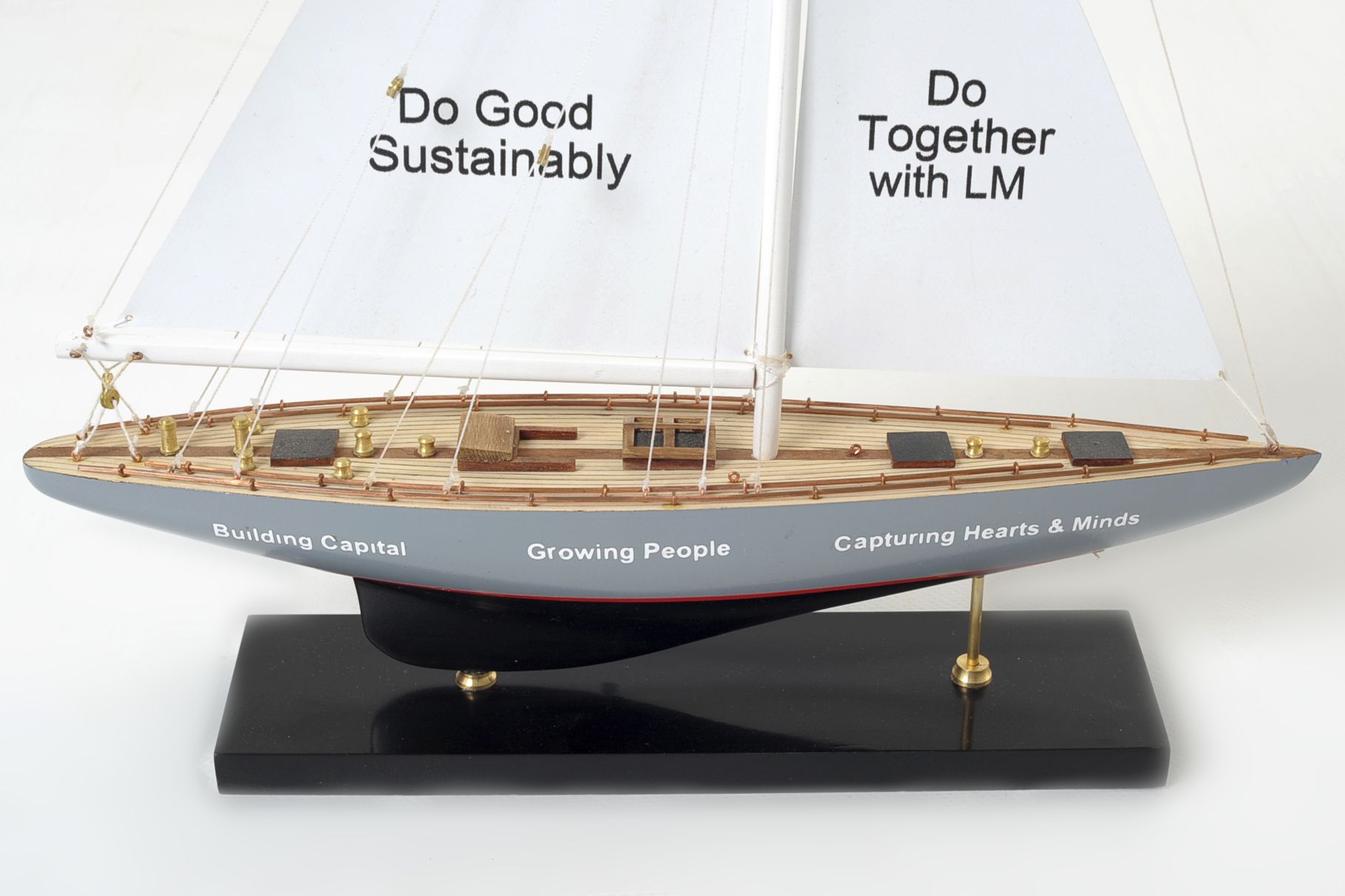 1519-8989-Enterprise-Model-Yacht.jpg