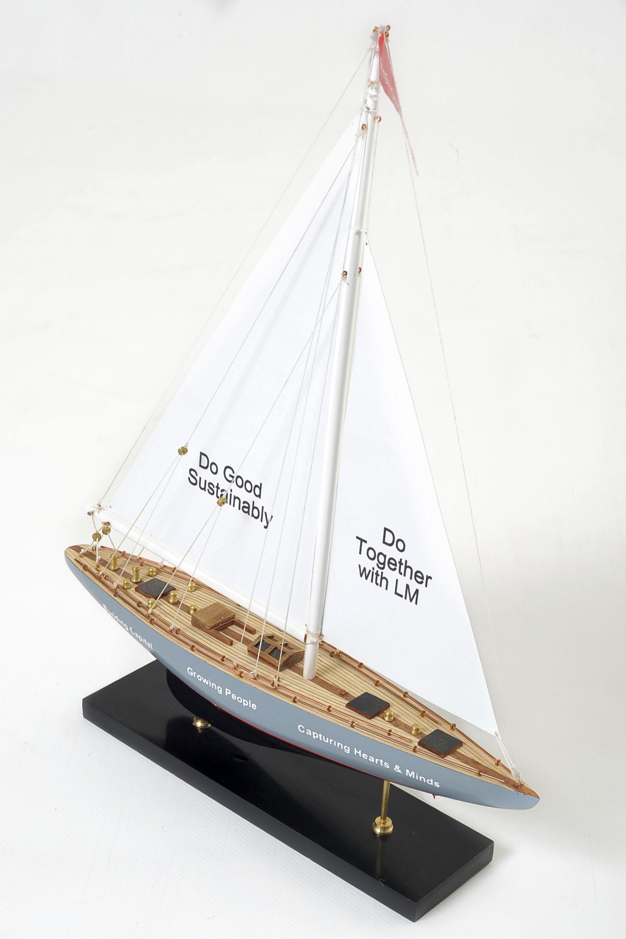 1519-8990-Enterprise-Model-Yacht.jpg