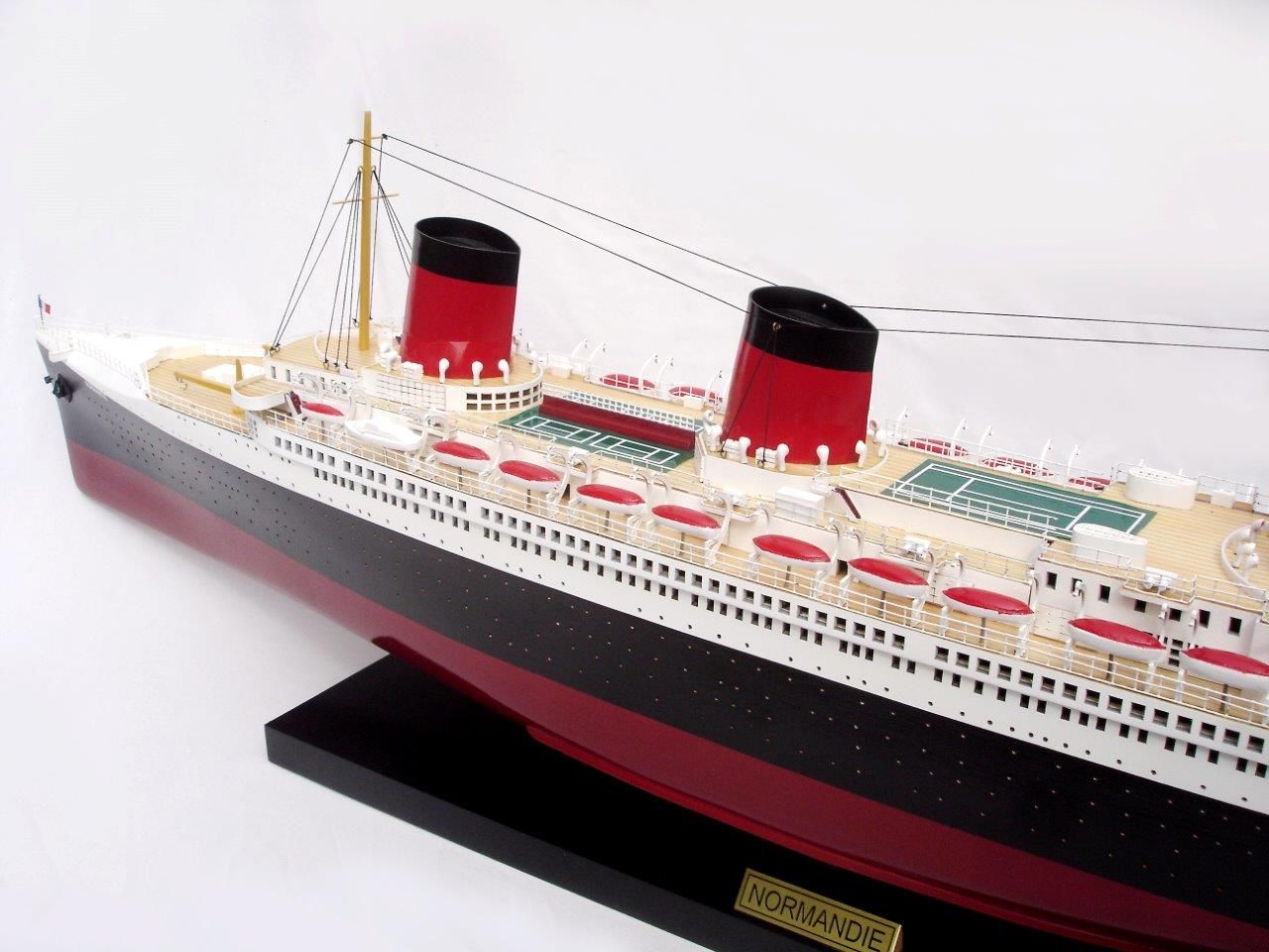 2077-12322-Normandie-Model-Ship.jpg