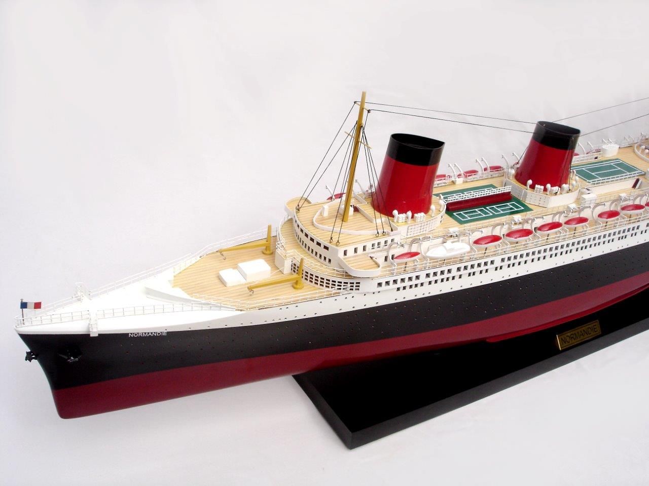 2077-12323-Normandie-Model-Ship.jpg