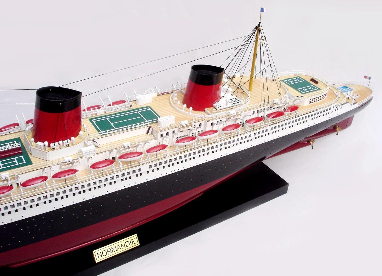2077-12324-Normandie-Model-Ship.jpg