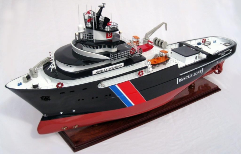 Barges, Trawlers & Tug Boats