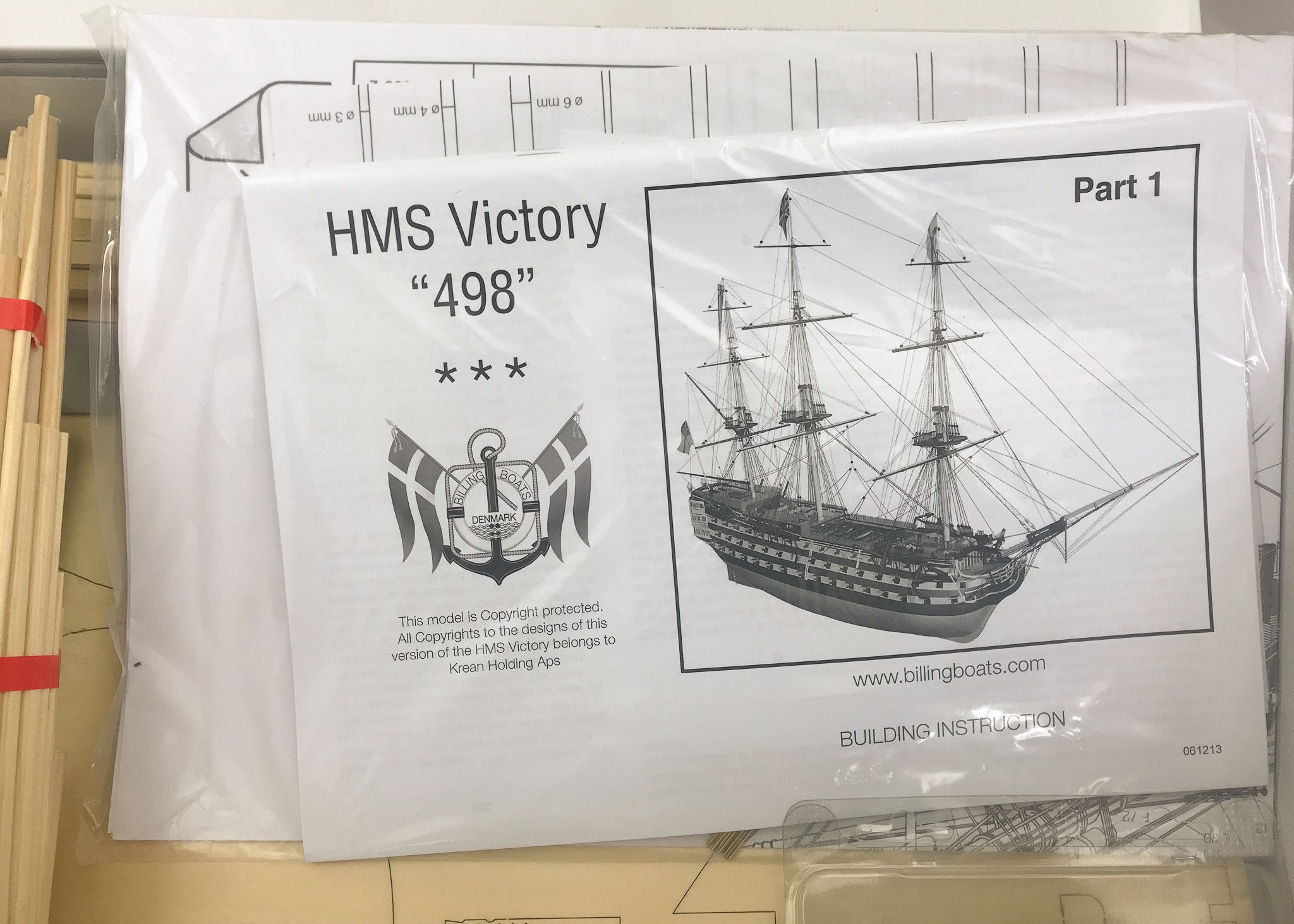 1200-13697-HMS-Victory-Model-Ship-Kit-Billing-Boats-B498