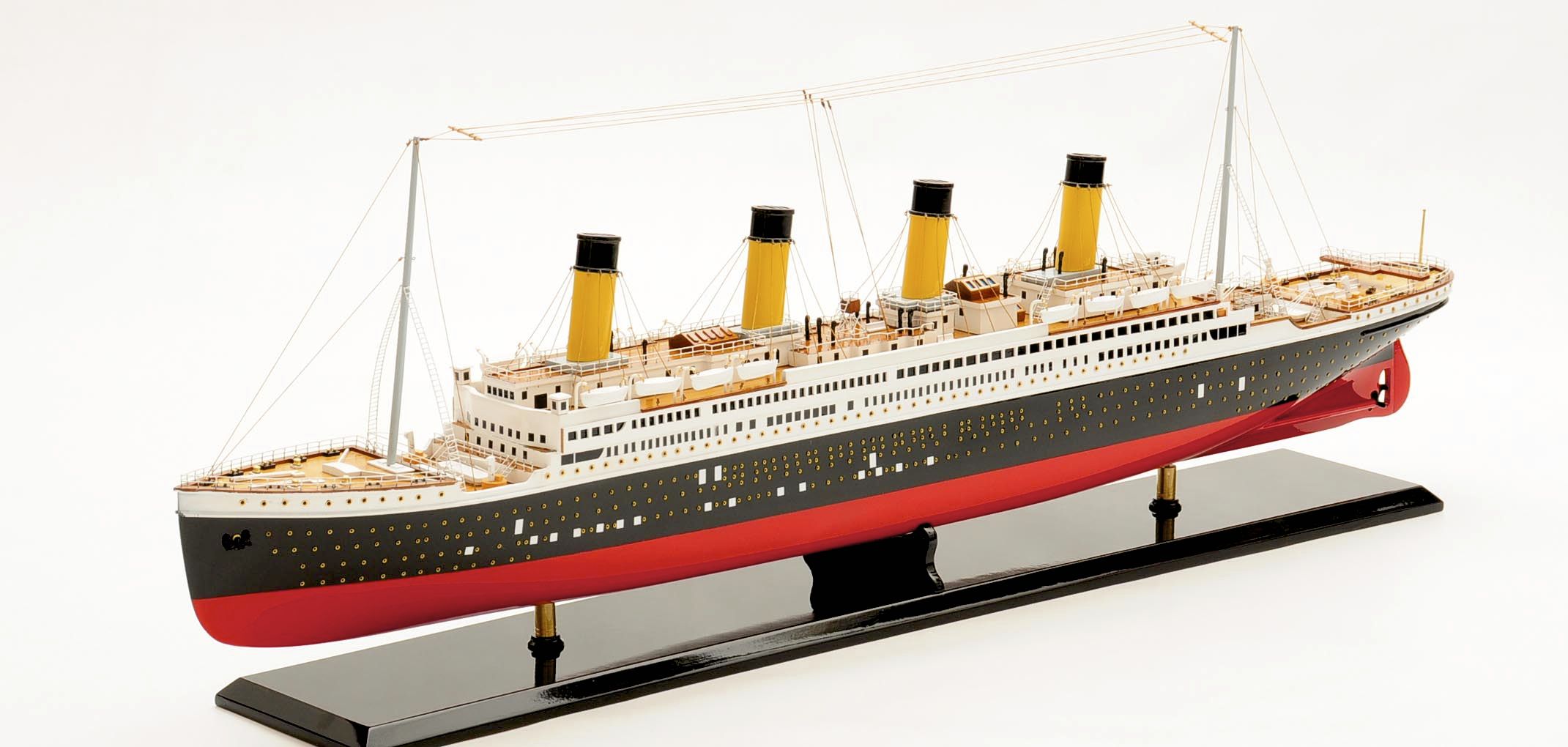 135-5890-RMS-Titanic-Ship-Model-Superior-Range