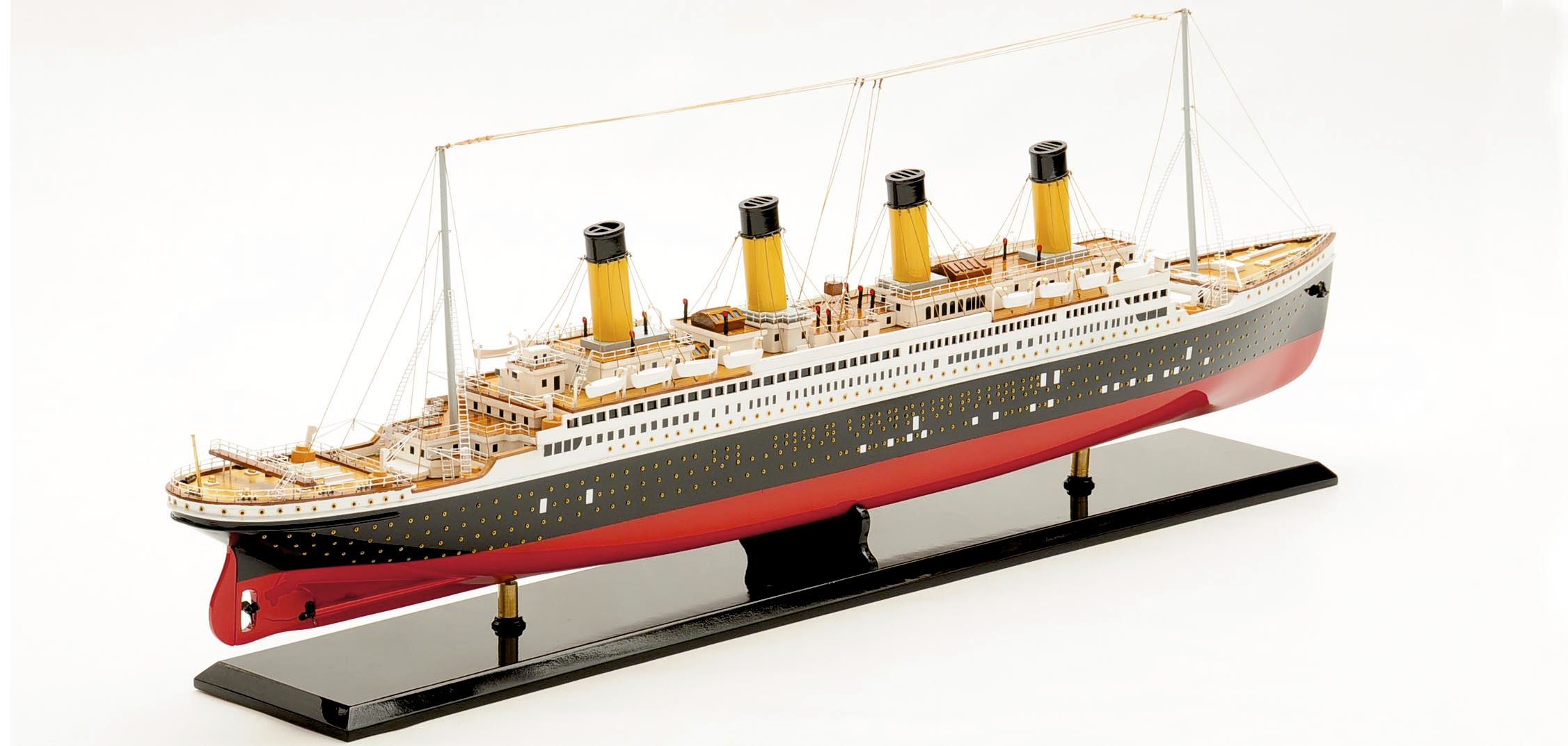 135-5893-RMS-Titanic-Ship-Model-Superior-Range