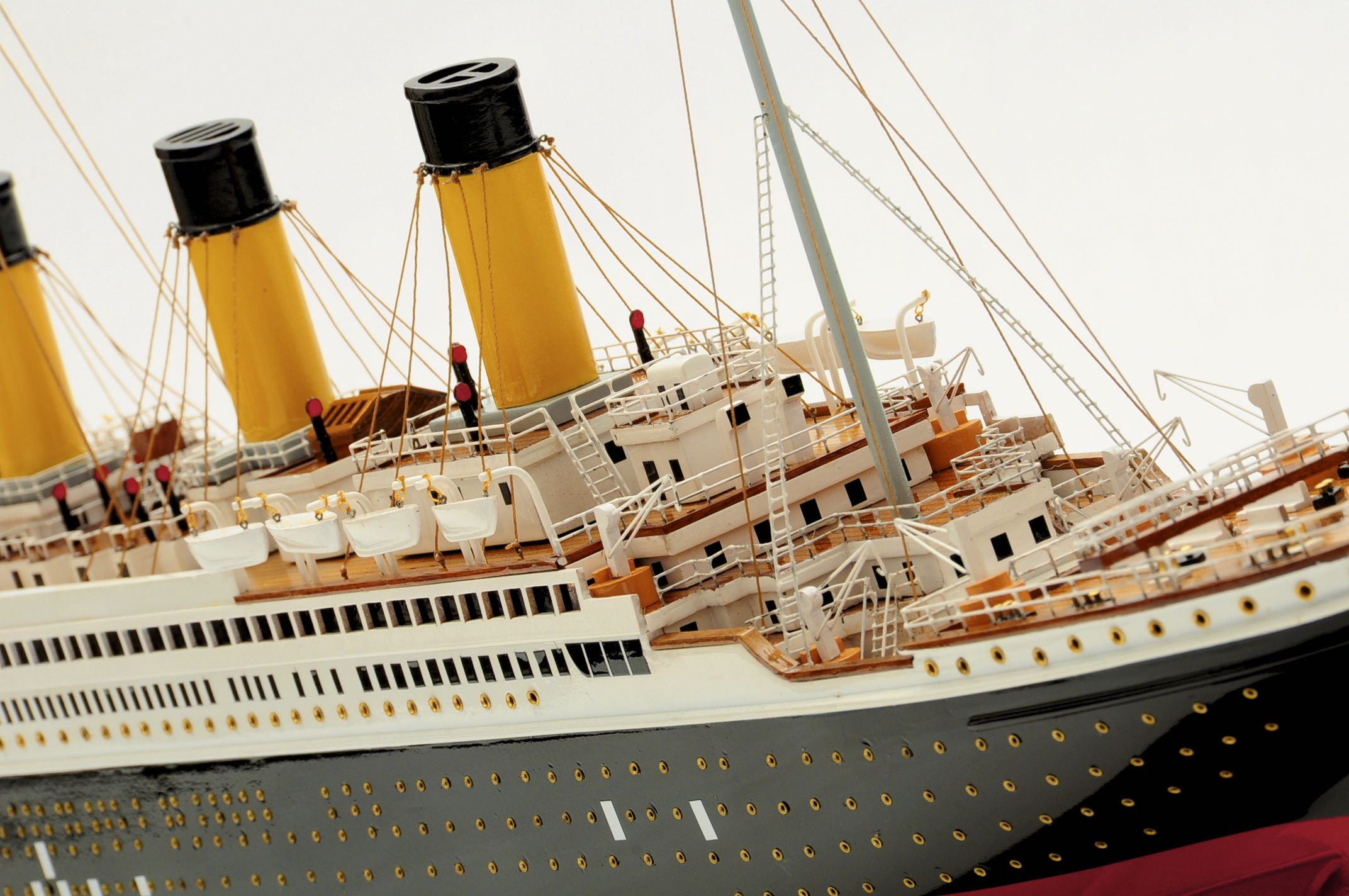 135-5902-RMS-Titanic-Ship-Model-Superior-Range