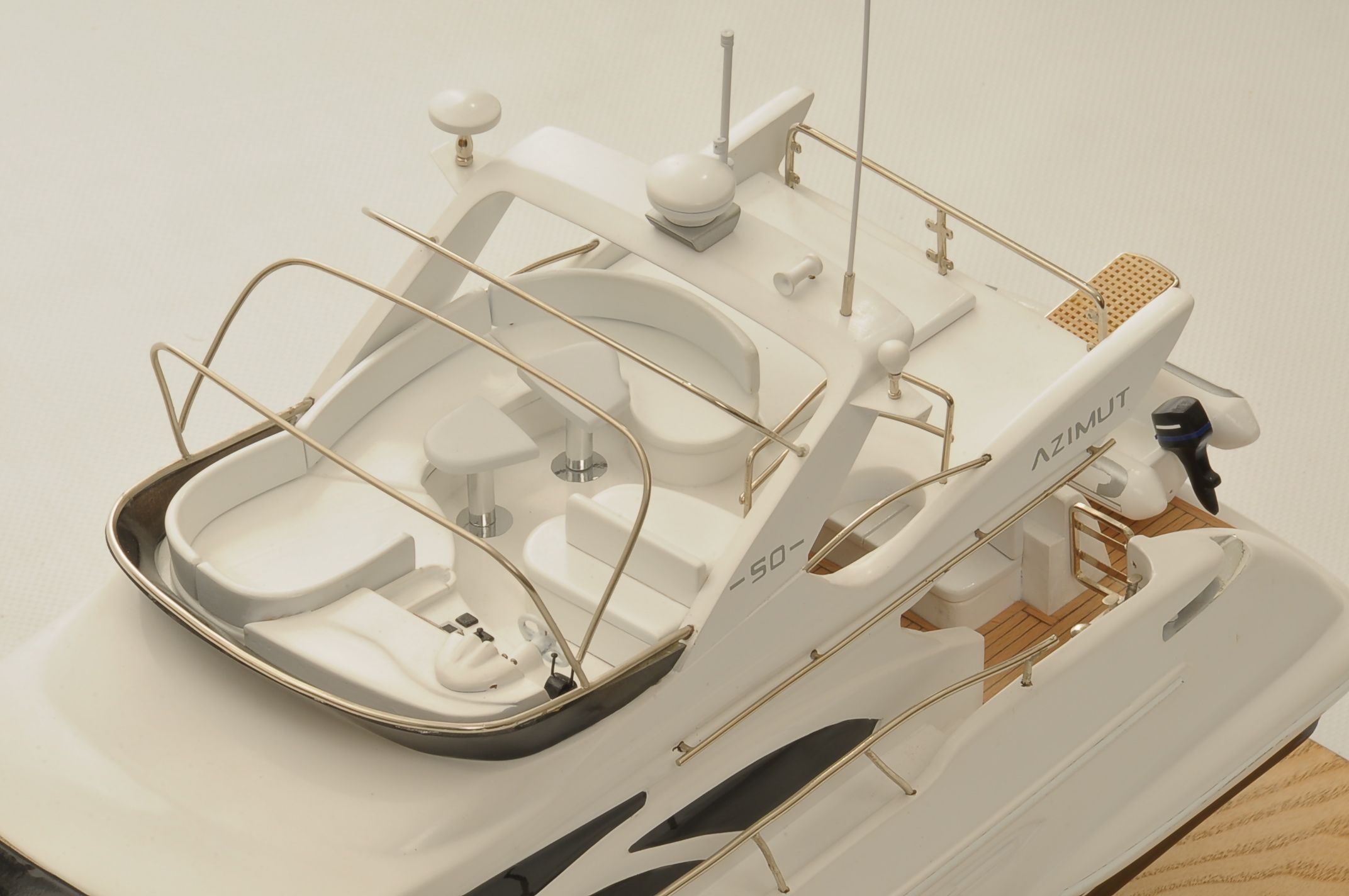 1399-6368-Azimut-Model-Yacht