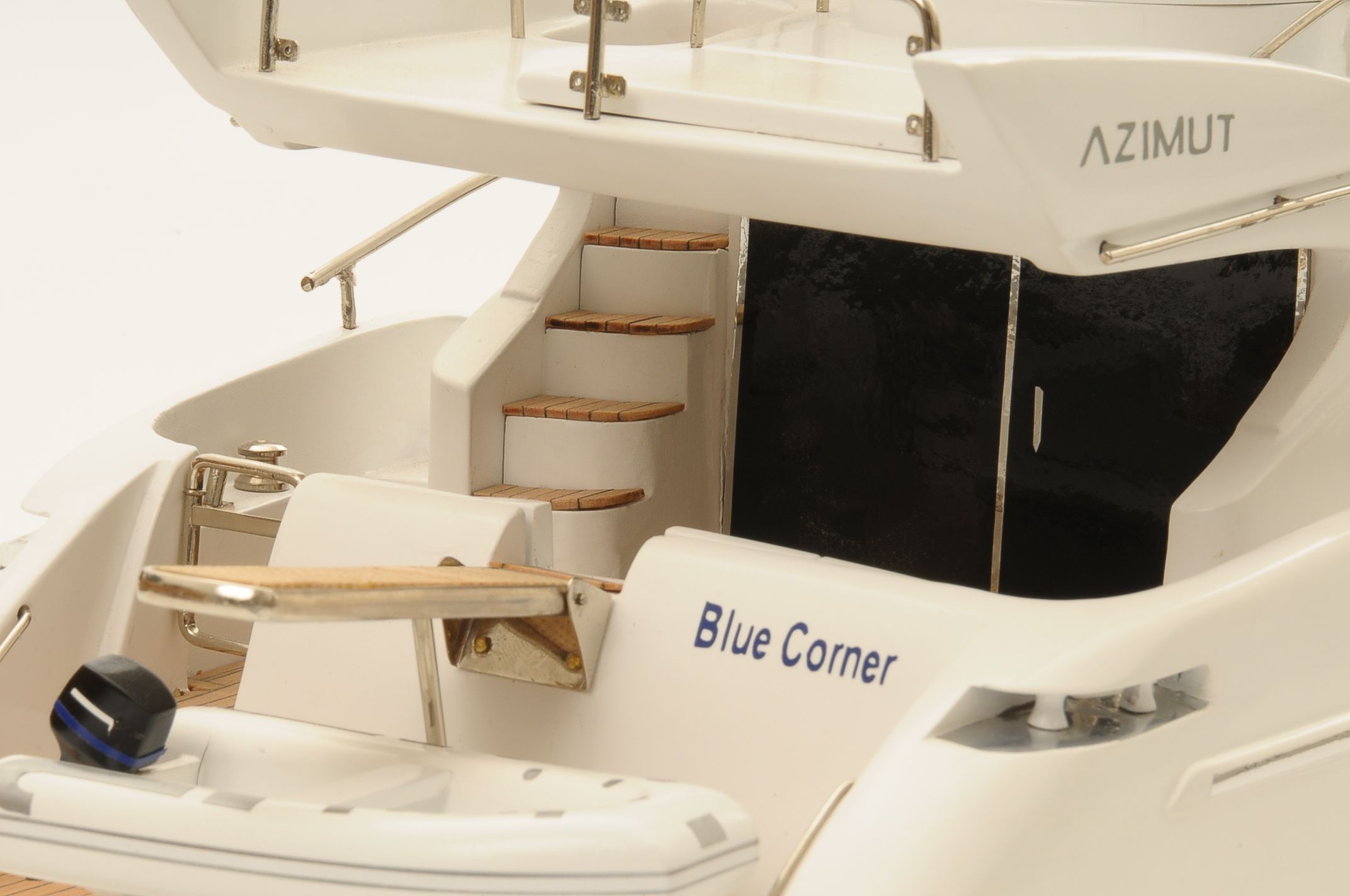 1399-6376-Azimut-Model-Yacht