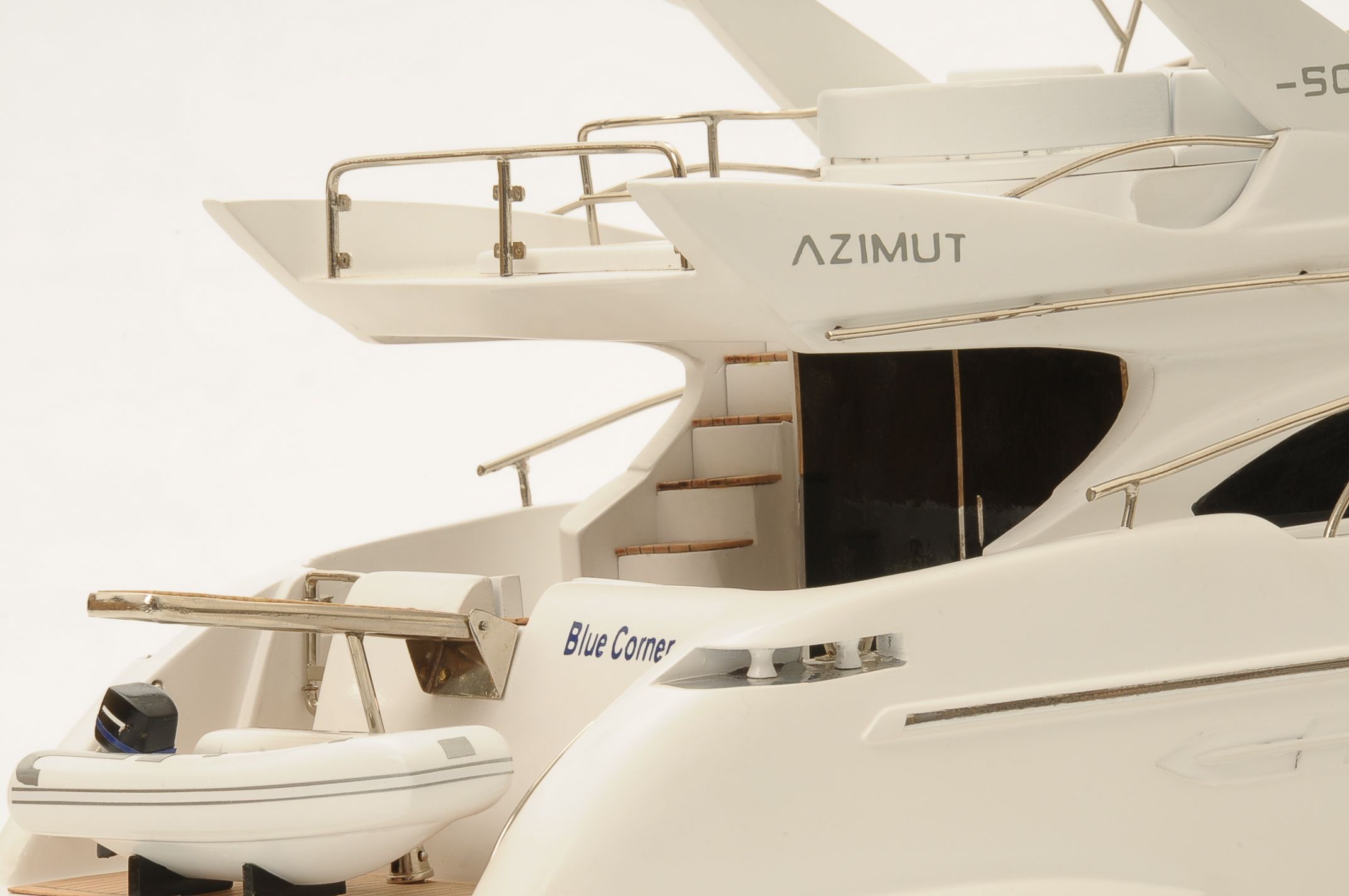 1399-6378-Azimut-Model-Yacht