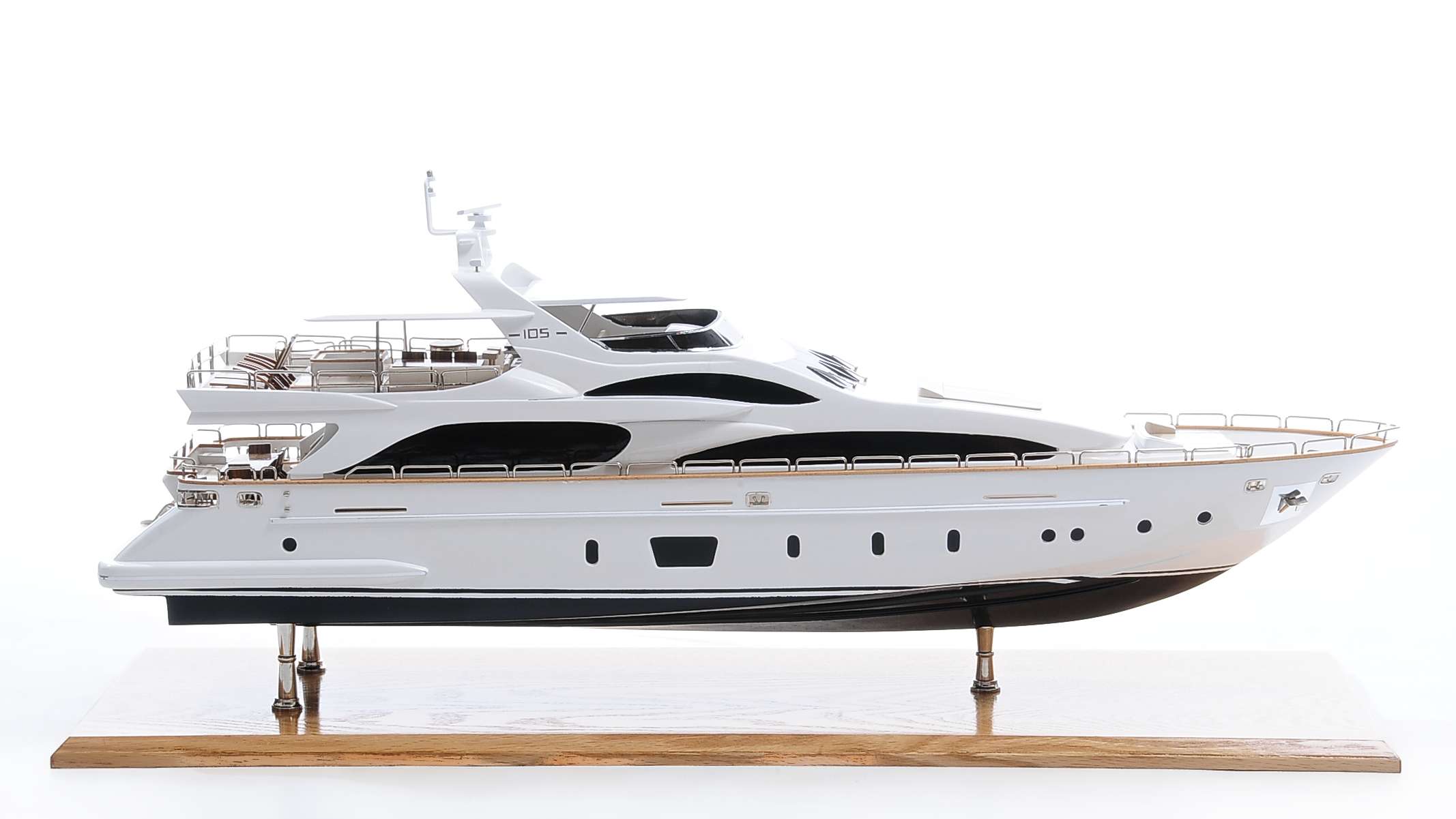 1435-4455-Antonia-II-Model-Yacht