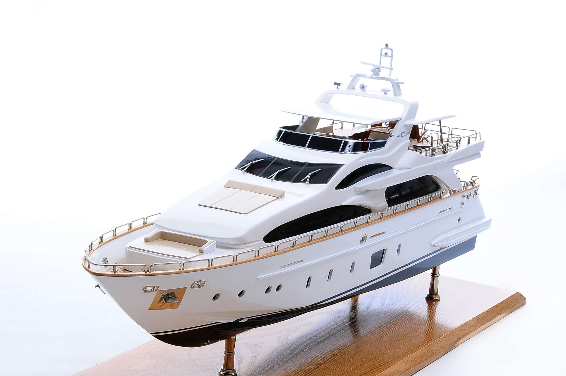 1435-4457-Antonia-II-Model-Yacht
