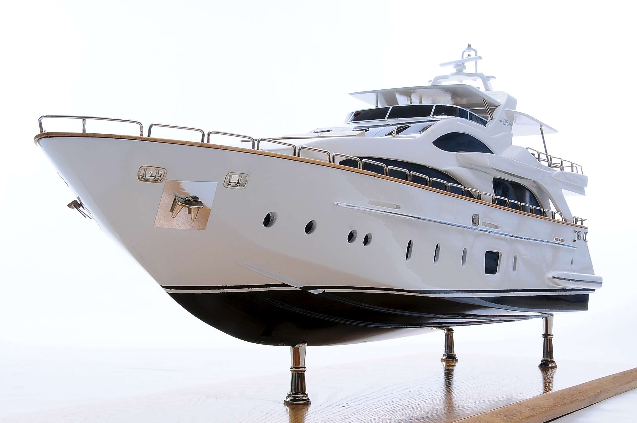 1435-4458-Antonia-II-Model-Yacht