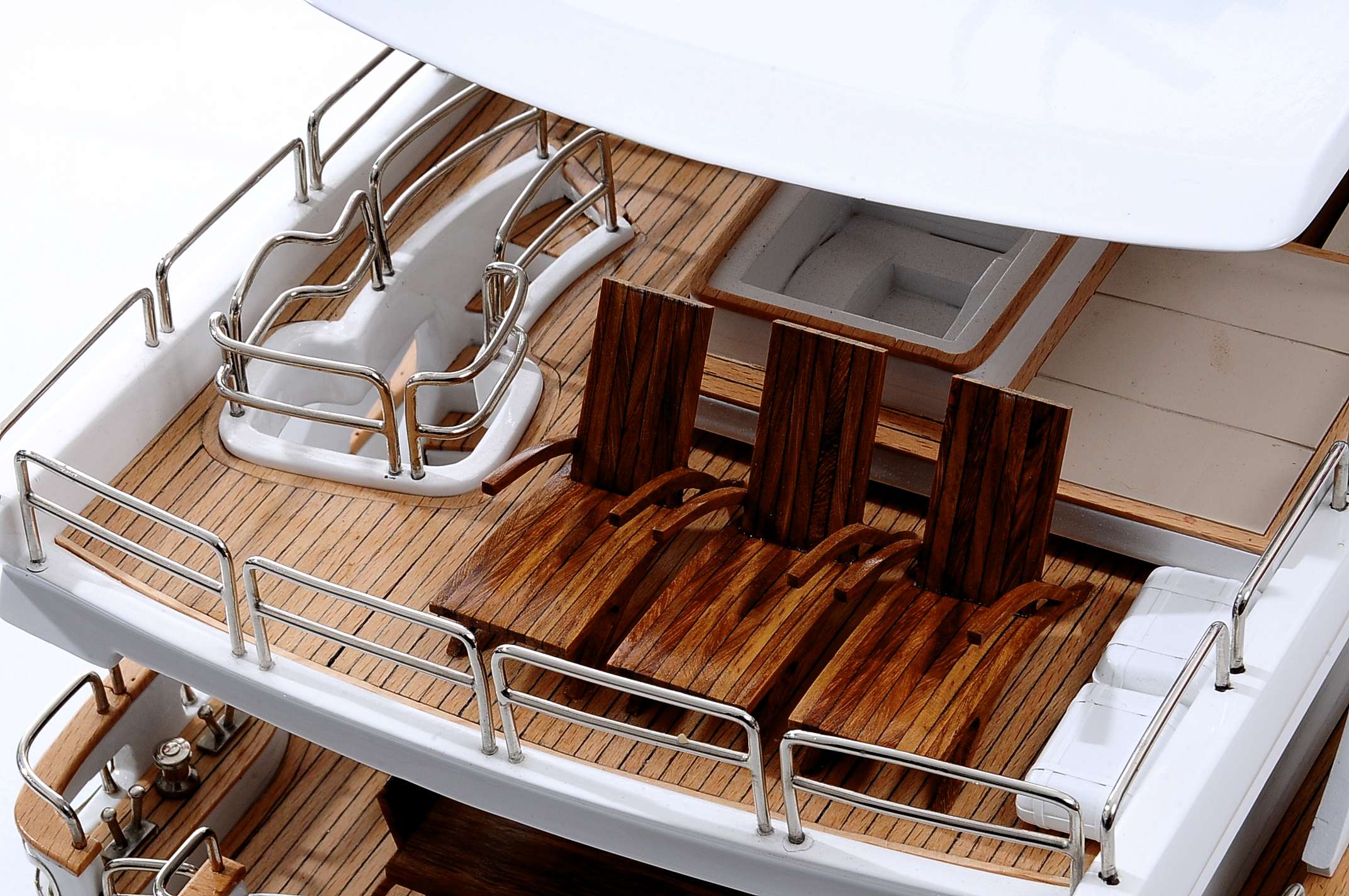 1435-4471-Antonia-II-Model-Yacht