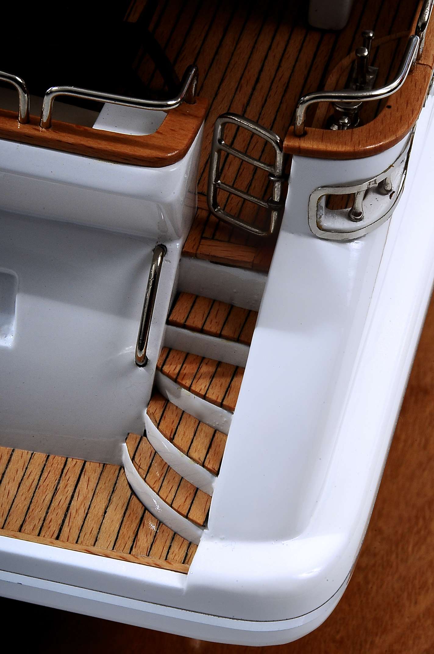 1435-4473-Antonia-II-Model-Yacht
