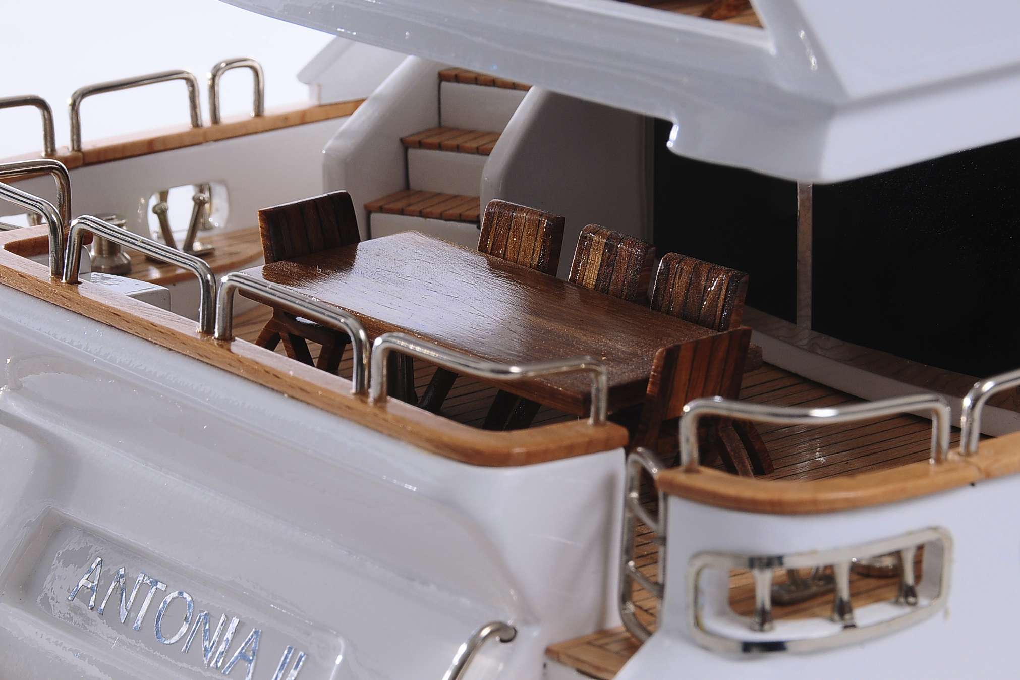 1435-4479-Antonia-II-Model-Yacht