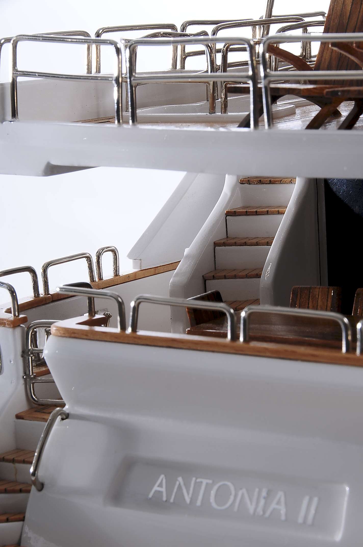 1435-4480-Antonia-II-Model-Yacht