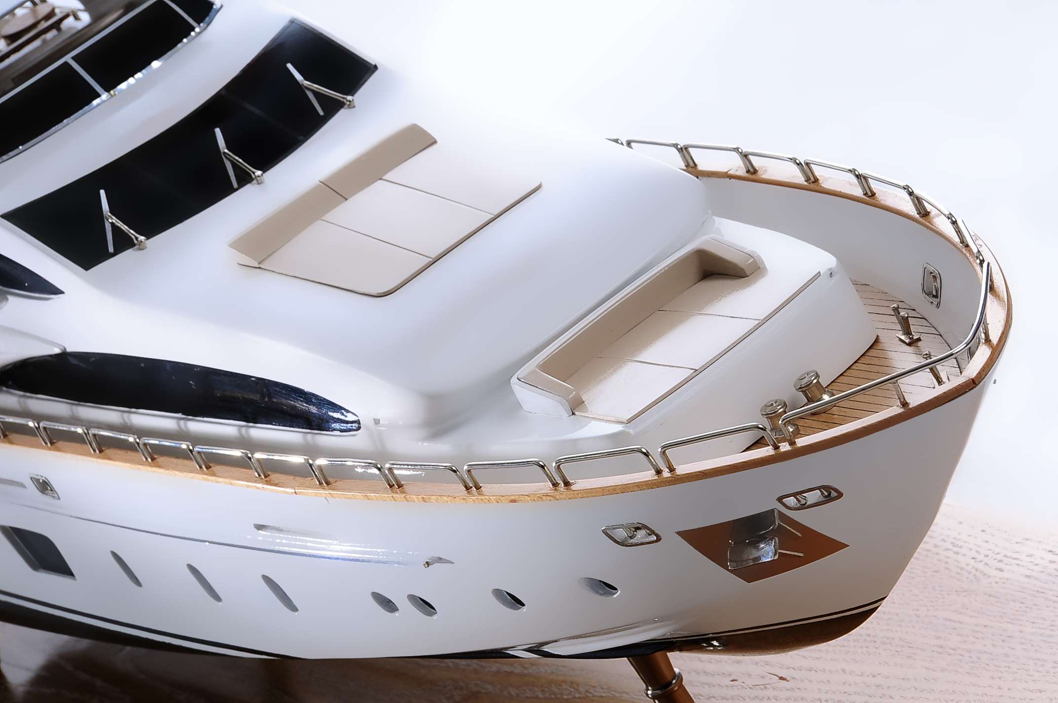 1435-4488-Antonia-II-Model-Yacht