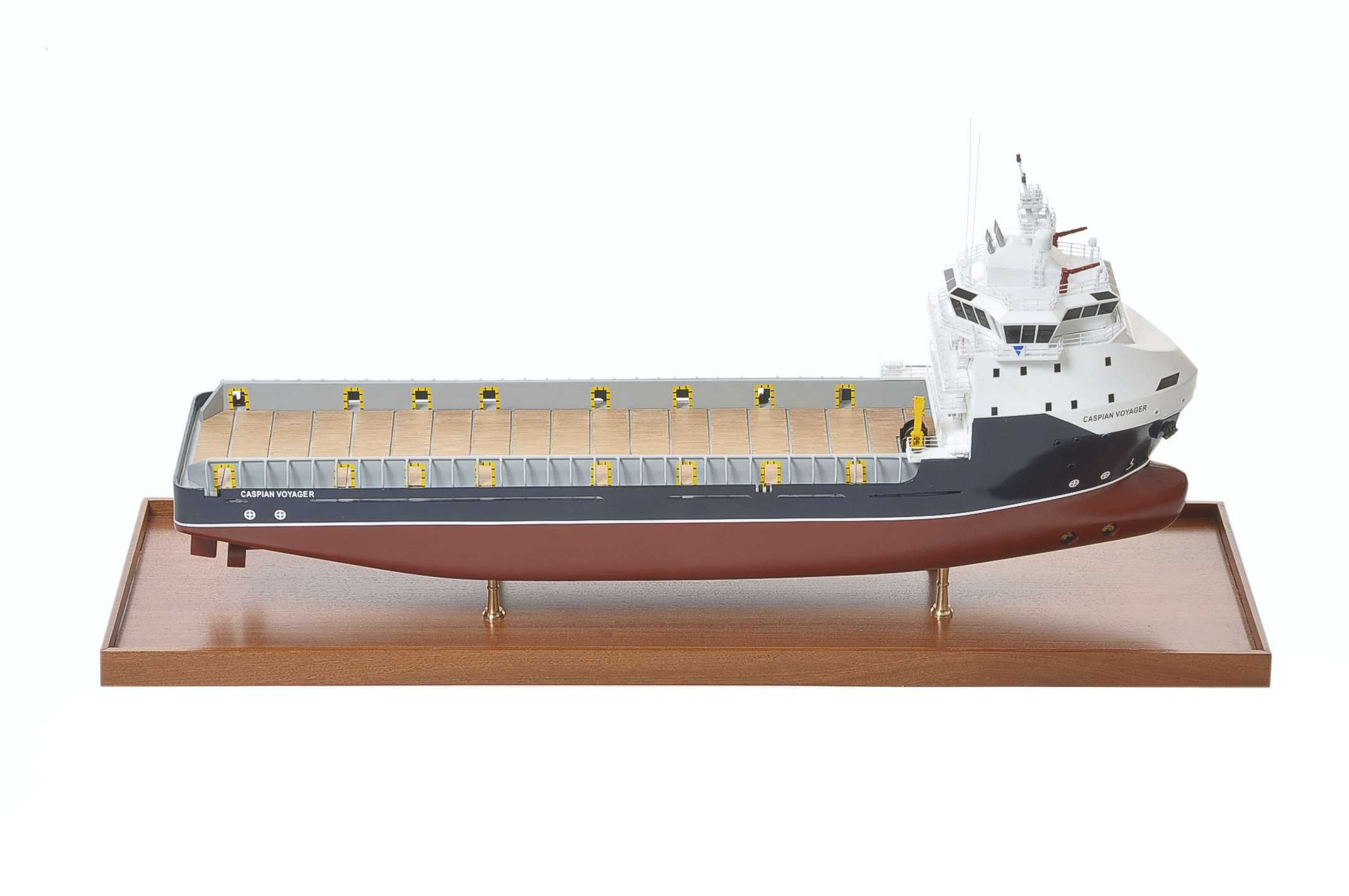 1476-4325-Caspian-Voyager