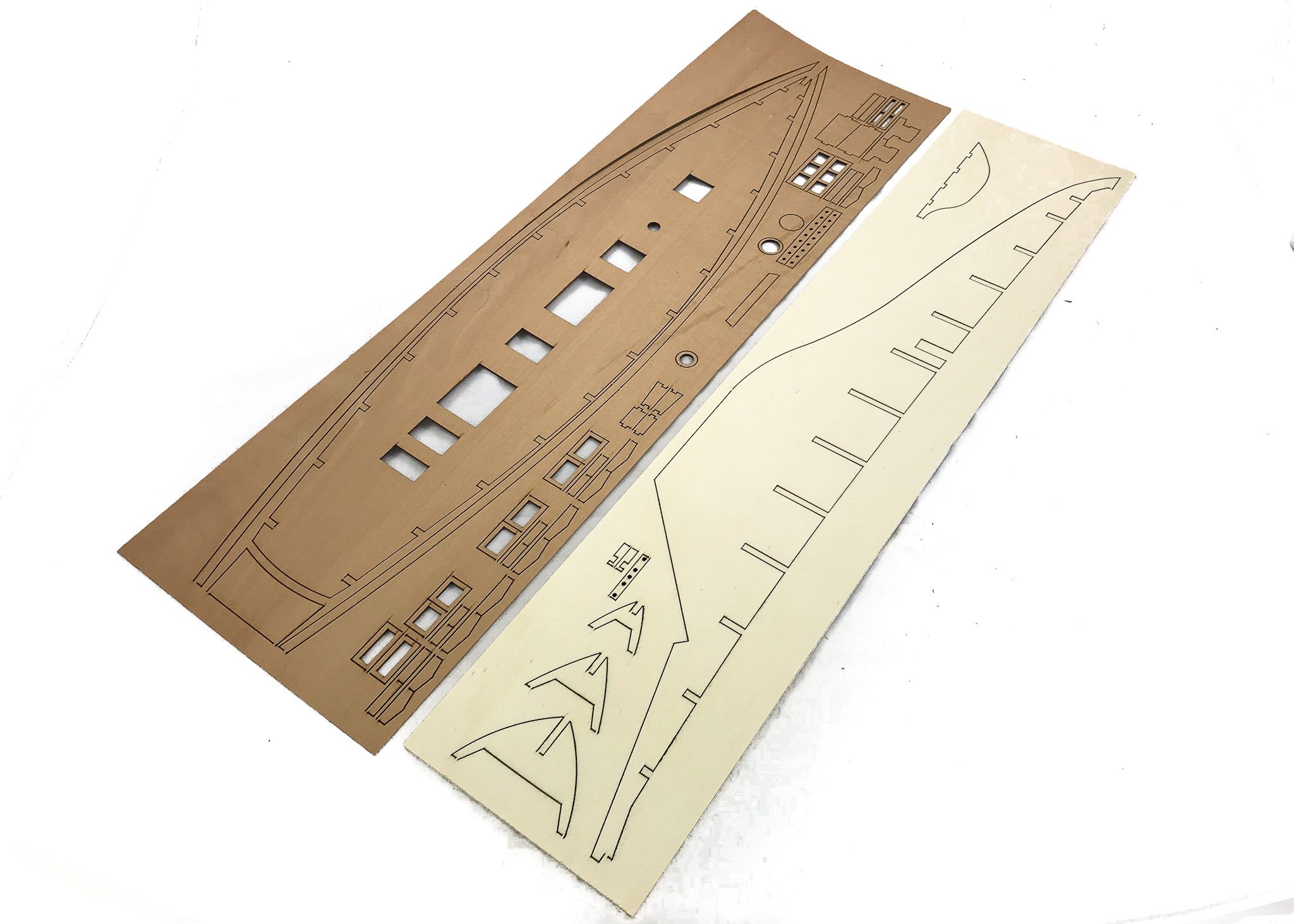 1561-13741-Britannia-America-Cup-Boat-Model-Kit-Mantua-Models-733