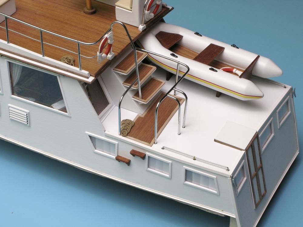 1635-9888-Grand-Banks-Model-Yacht-Kit