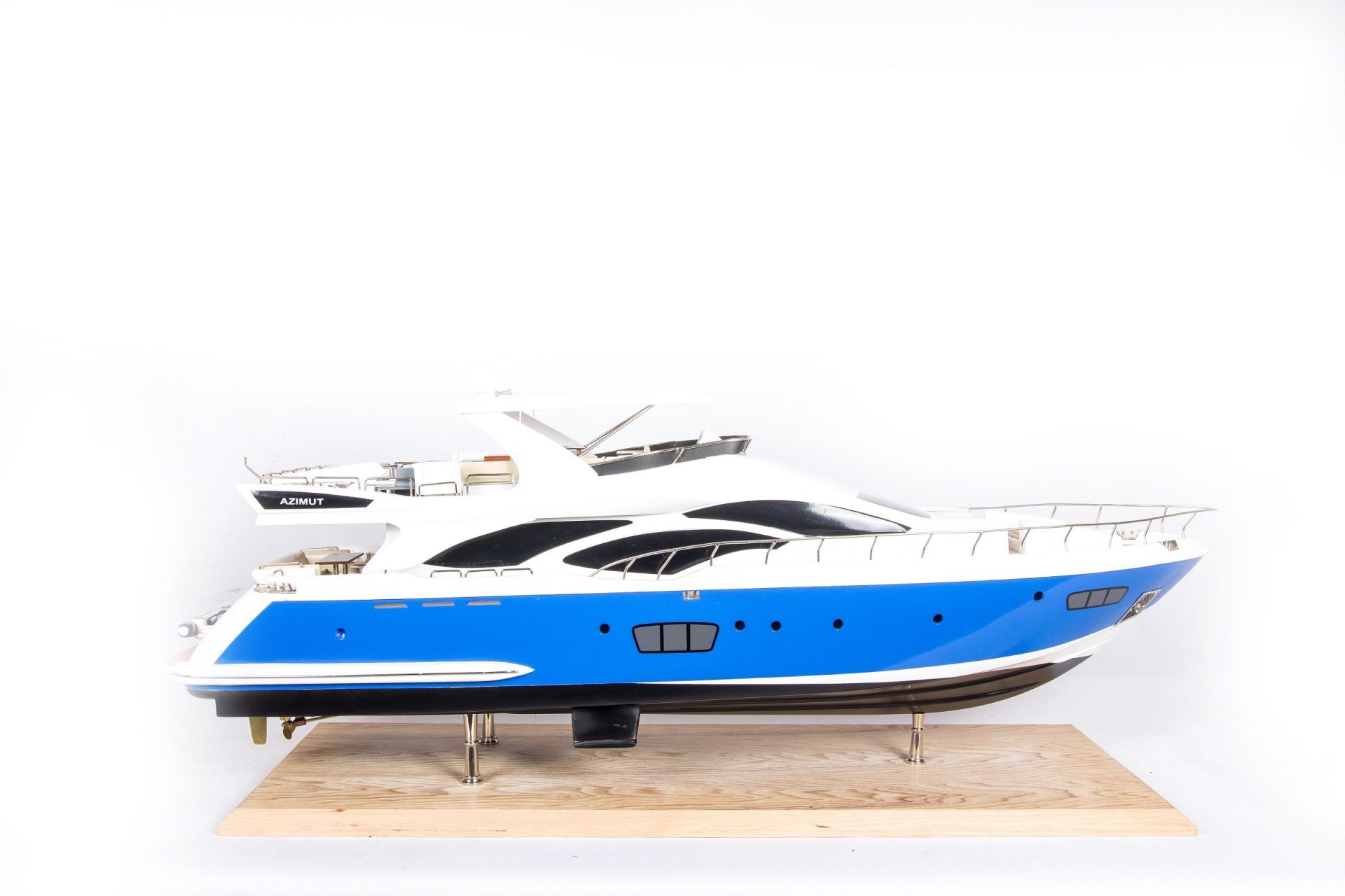 Azimut 95 Display Ship Model - Premier Ship Models