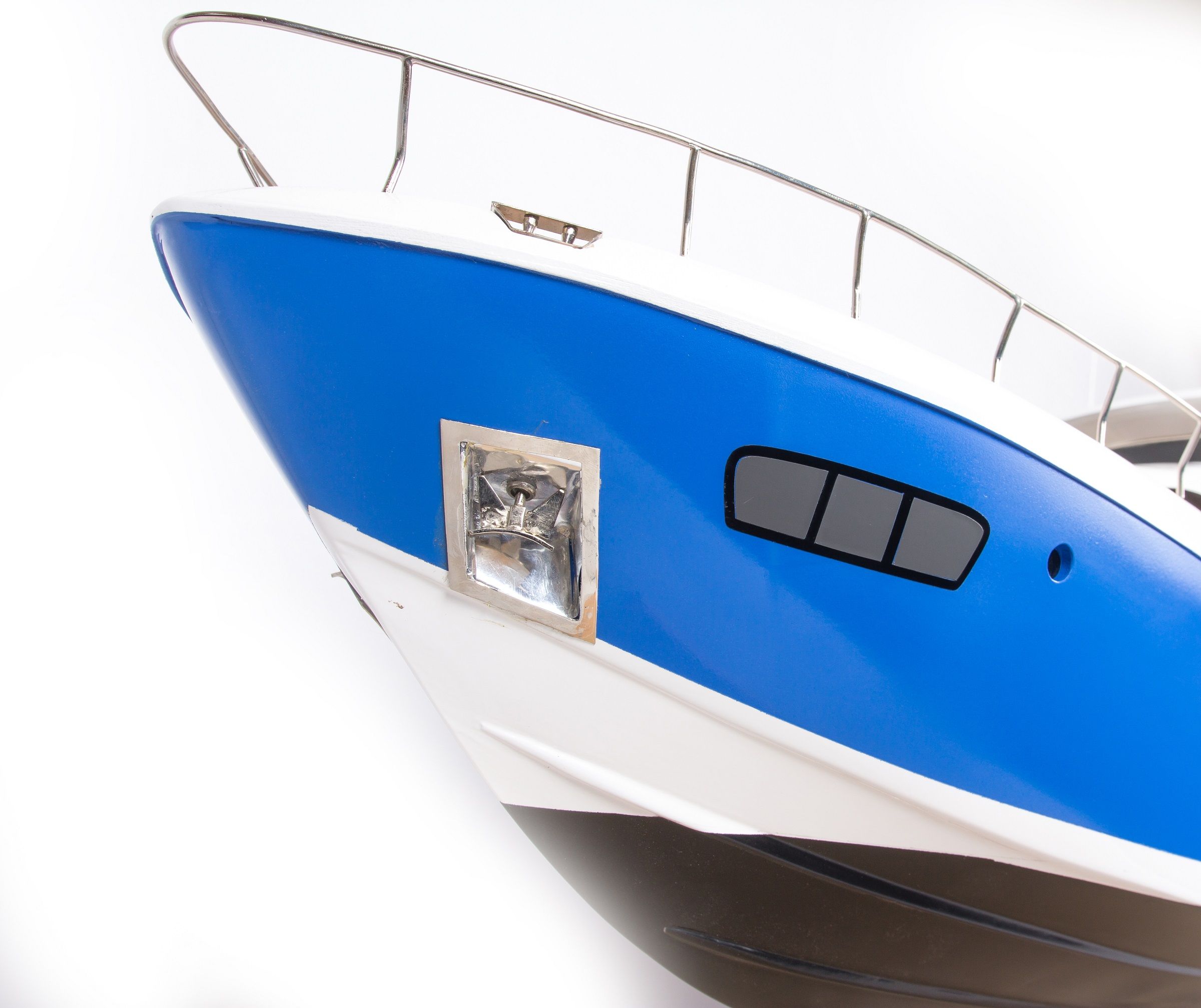 1665-9360-Azimut-95-Model-Yacht