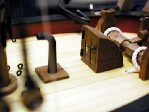 1723-9713-HM-Yacht-Chatham-Wooden-Model-Kit