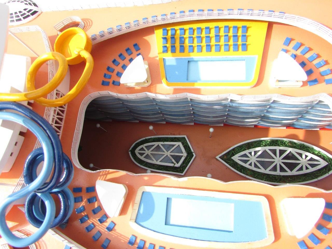 1784-10038-Harmony-of-the-Seas-Model-Ship