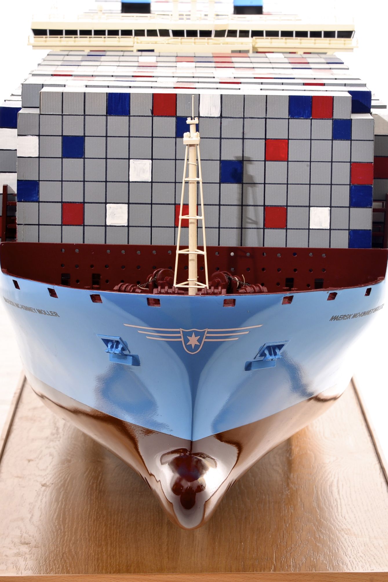 1812-10730-Emma-Maersk-Model-Ship