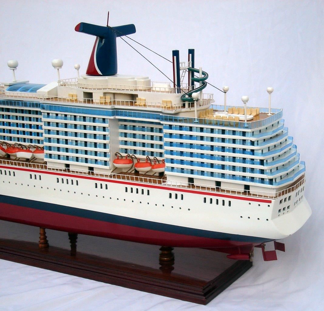 1984-11657-Carnival-MiracleI-model-boat