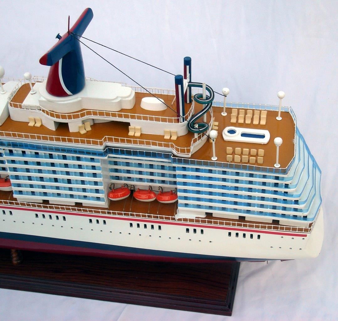 1984-11661-Carnival-MiracleI-model-boat