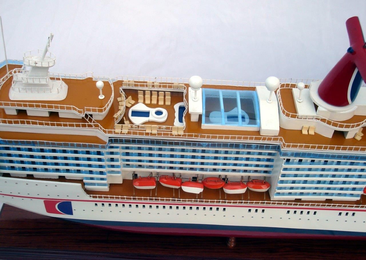 1984-11662-Carnival-MiracleI-model-boat