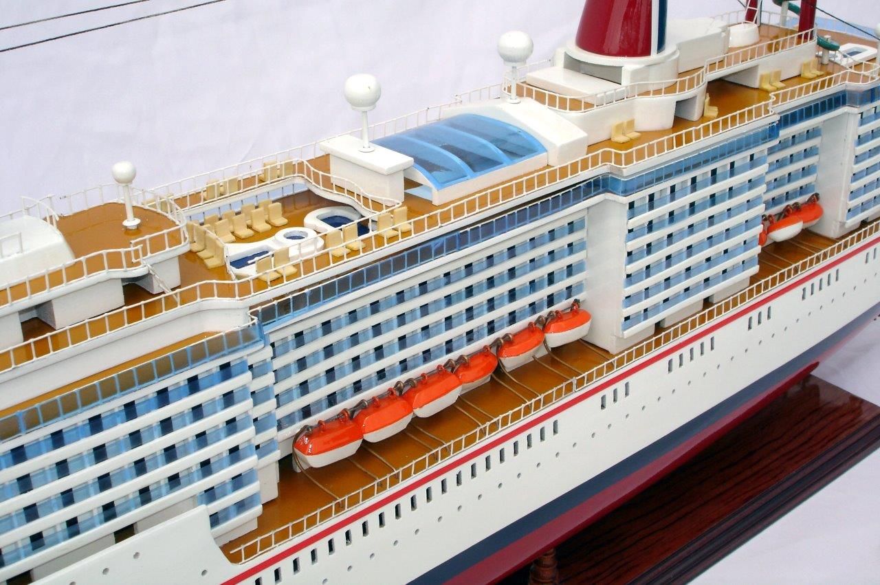 1984-11663-Carnival-MiracleI-model-boat