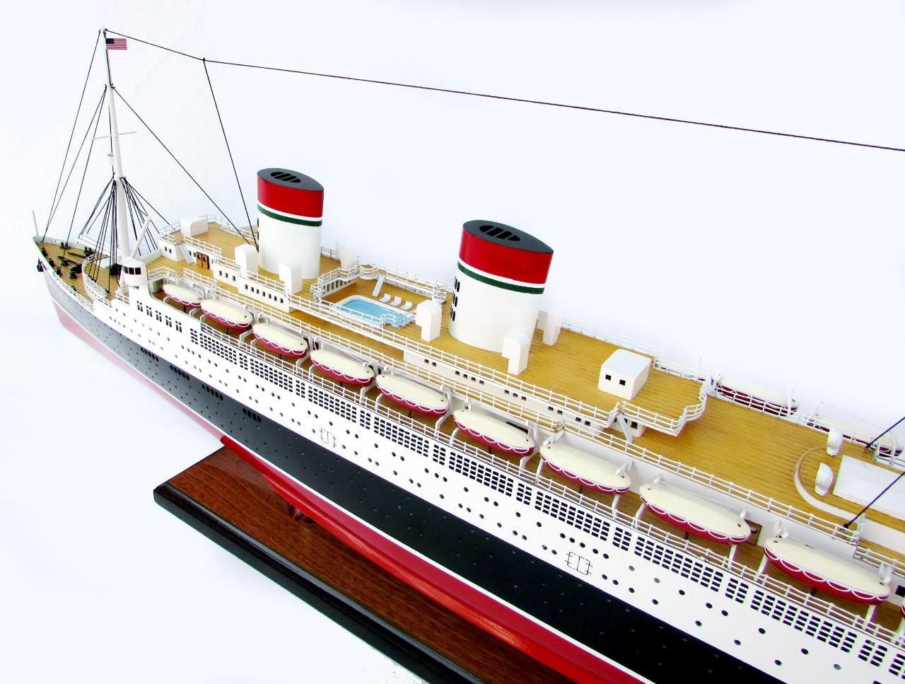 1986-11678-Conte-Di-Savoia-ship-model