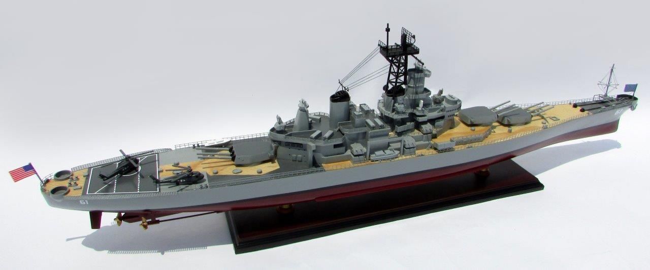 2016-12797-USS-Iowa-model-boat
