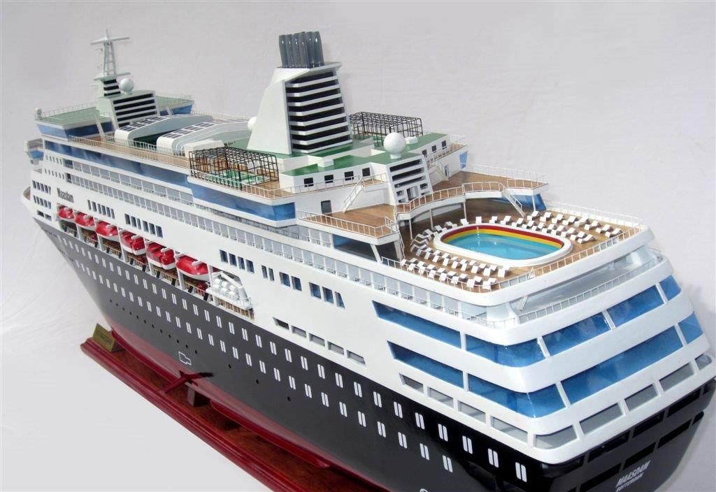 2032-12001-Maasdam