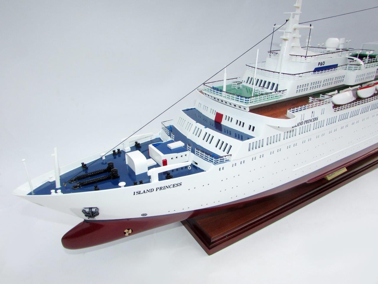 2035-12016-MS-Island-Princess