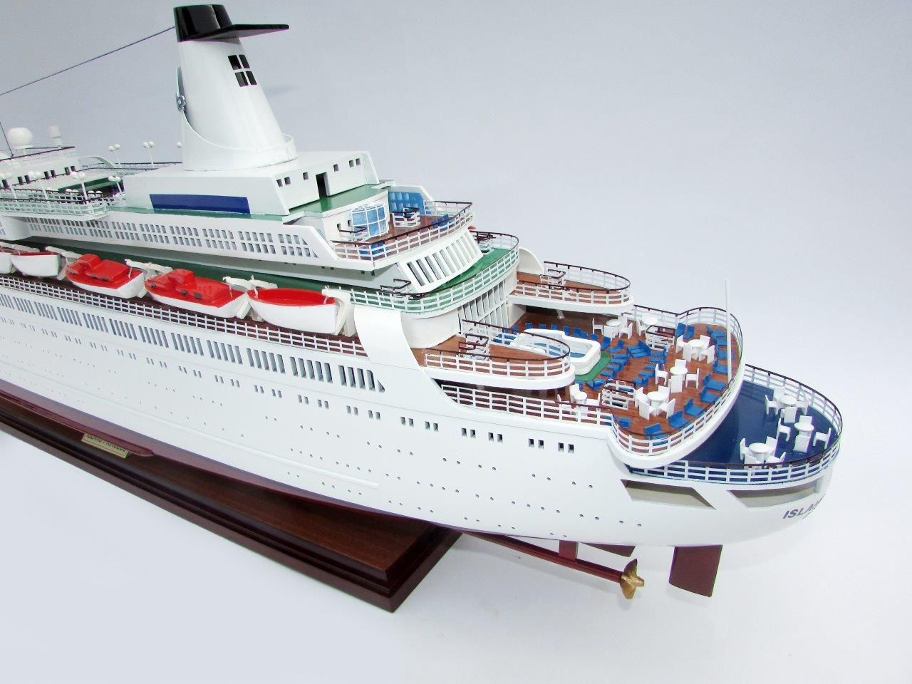 2035-12019-MS-Island-Princess