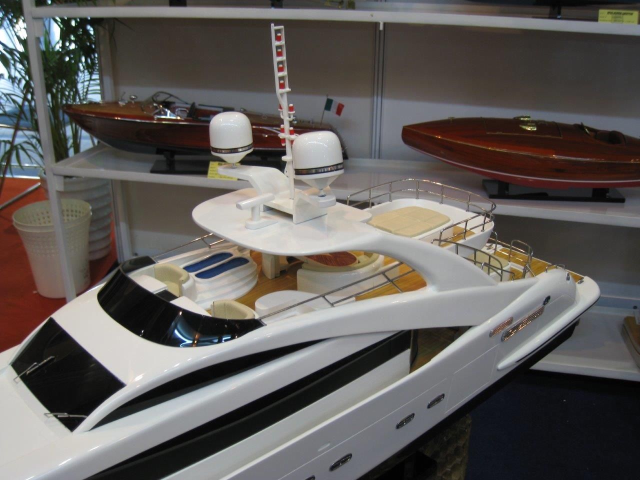 2046-12878-Sun-Glider-II-ISA-120-model-ship