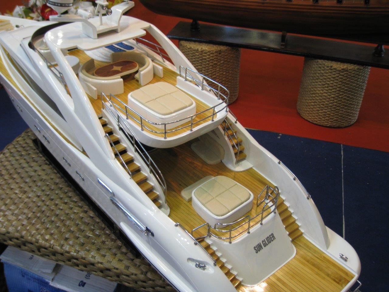 2046-12879-Sun-Glider-II-ISA-120-model-ship