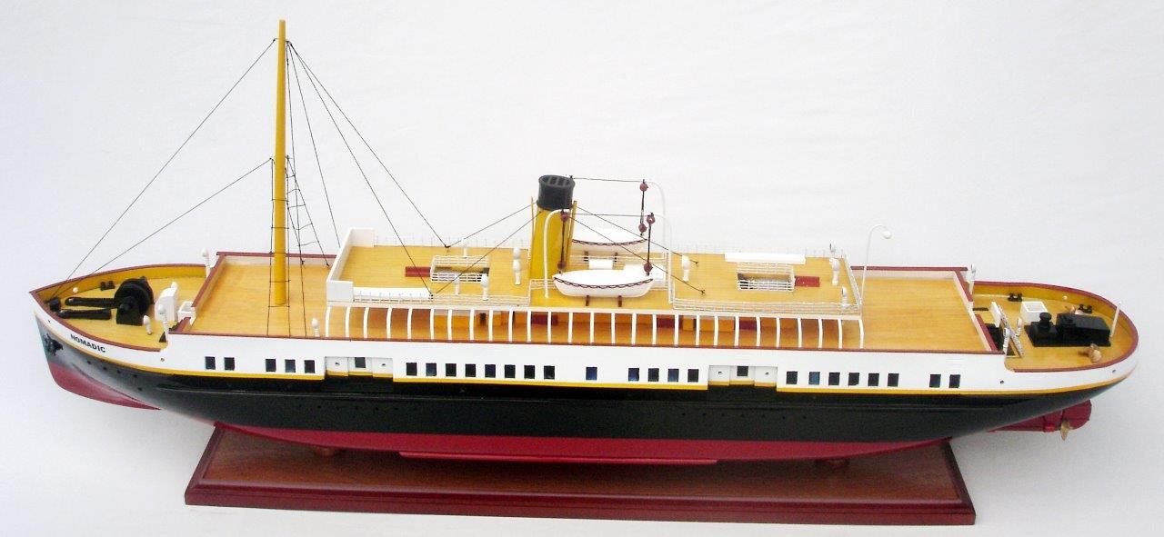 2048-12100-SS-Nomadic-wooden-model-ship
