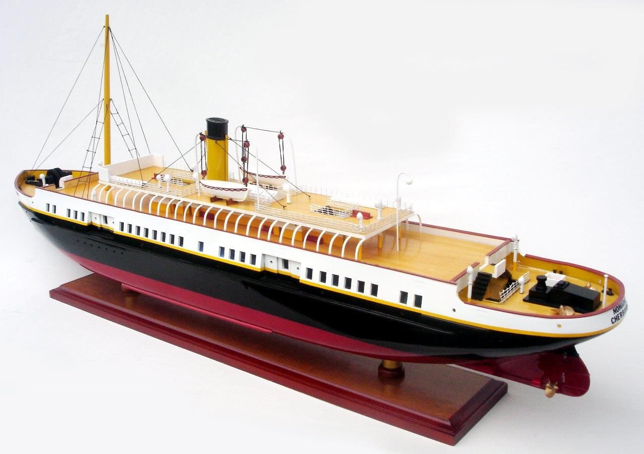 2048-12104-SS-Nomadic-wooden-model-ship